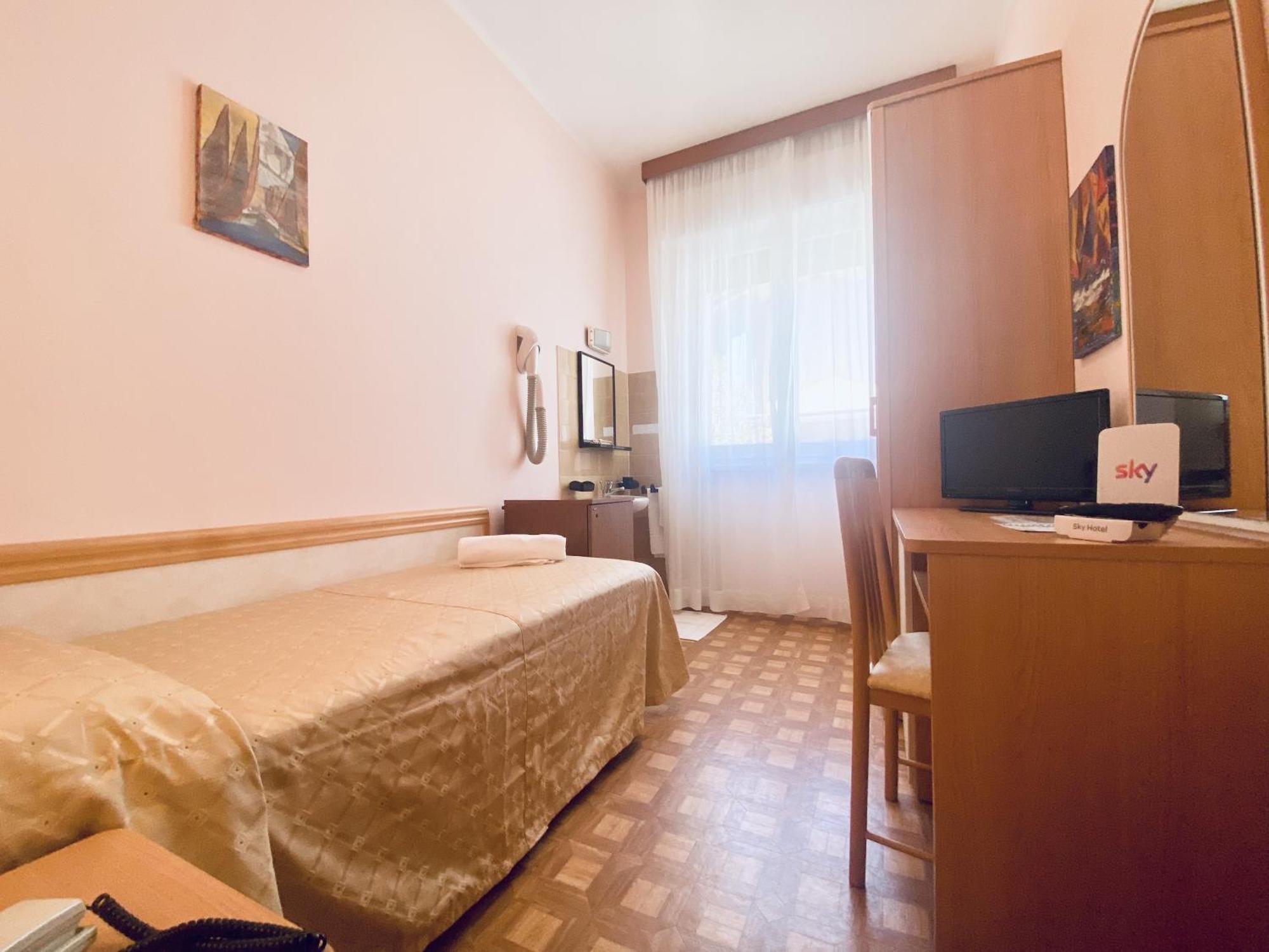 Hotel Villa Grazia Cesenatico Bilik gambar